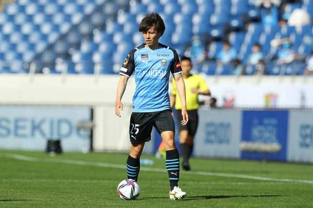 亚运会-中国三人女篮决赛力克蒙古队 勇夺金牌